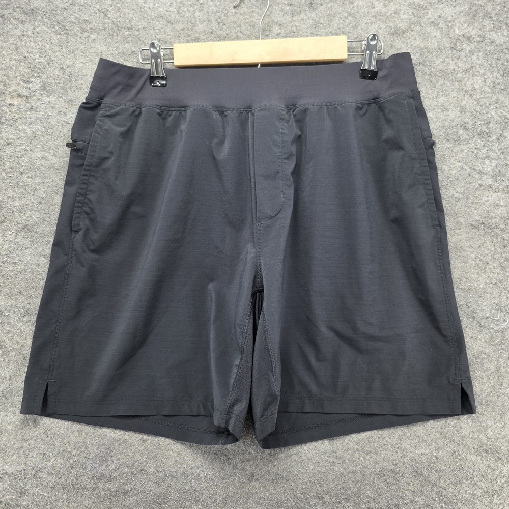Fabletics Shorts Mens XL Gray Athletic 7 Inseam Pockets Elastic Waist Stretch
